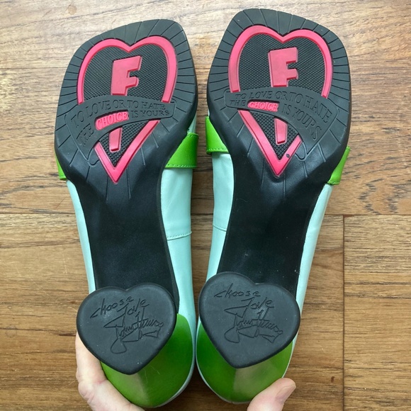 John Fluevog Hi Choice Vanny’s leather lime green & light blue heels NEAR MINT - Picture 3 of 9